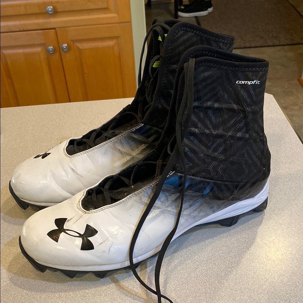 Under Armour Black and White Soccer Cleats